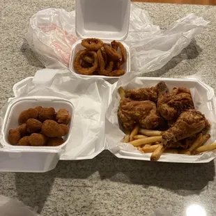 Chicken, mushrooms and onion rings