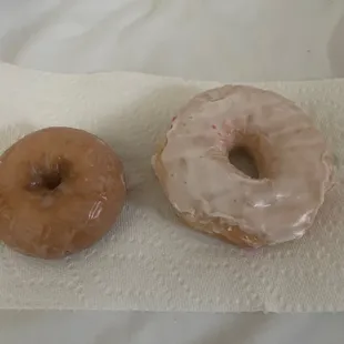 What the donuts actually look like straight from the box.