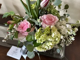 Betty Lou's Flowers & Gifts