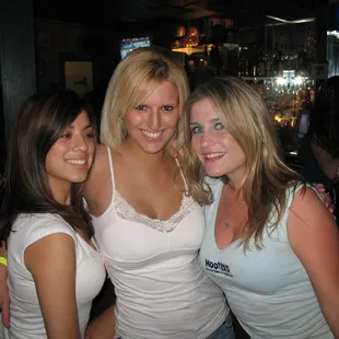 Beautiful ladies everywhere!