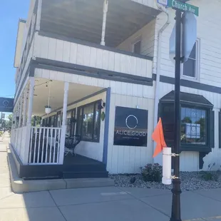 Street view of the gorgeous BNW spot