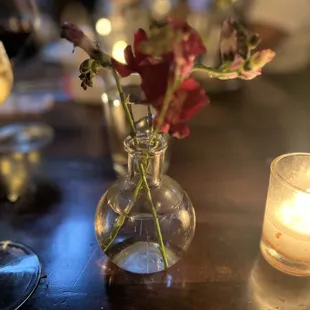 Flower table setting