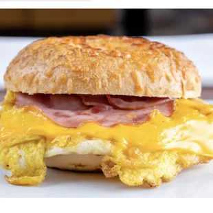 Bagel (Ham, Fries egg, Cheese)