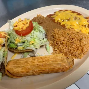 a plate of mexican food
