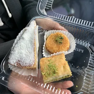 Cake, baklava, Kanafa