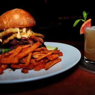 Green Chile Cheeseburger