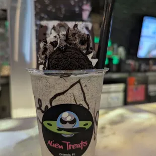 The Greys (Oreo shake)