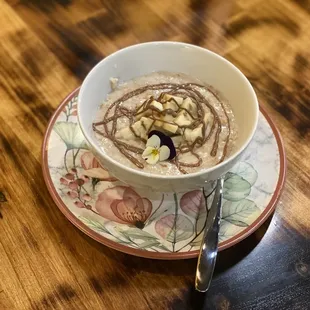 Hot oatmeal with bananas and chocolate