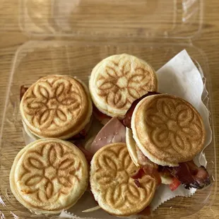 Tigelles (mini sandwiches)