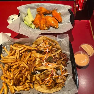 Ty's Tacos and fry sauce