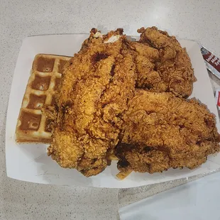 Combo #3 chicken,frys,waffle