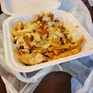 Chicken shawarma fries