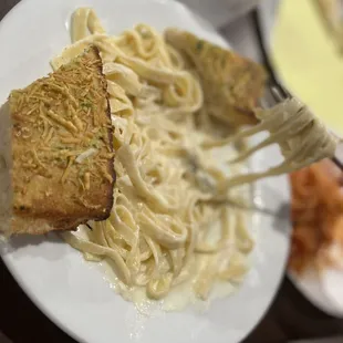 Fettuccine Alfredo