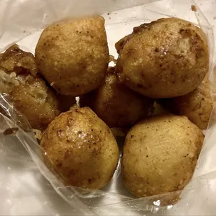 Pholourie with tamarind sauce