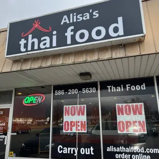 the front of alisa&apos;s thai food