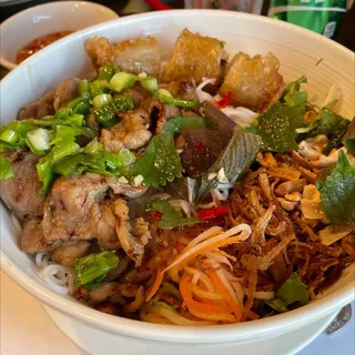 Bun Cha Gio (Rice Vermicelli Noodle with Egg Roll)