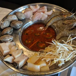 Seafood Hot Pot