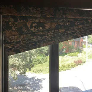 Picture of Roman Shades that won't stay up.