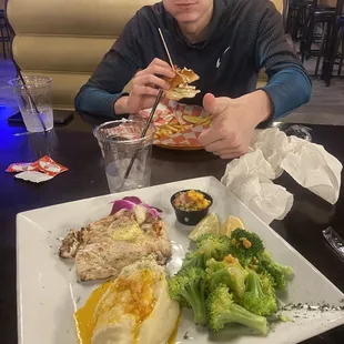 Mahi Mahi Fillet Dinner and Chicken Burger