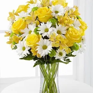 What we should have received and I paid extra to make the bouquet fuller than this picture.