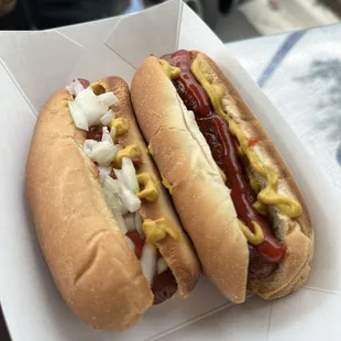 Two regular dawgs topped YOUR way!