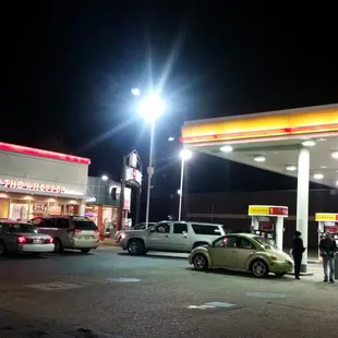 Shell gas station, All in One
