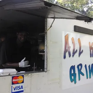 Parked on Mililani Mall, downtown Honolulu...M-F !