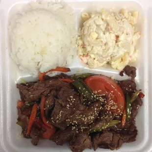 Beef tomato w/ mac.  Similar ingredients like the chopped steak, but with Better seasoning.  Good (4 stars).