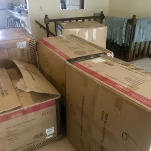 Here's the delivery!! Here's what I got delivered! Just dropped off the boxes and left. That's what an $89 delivery fee paid for.