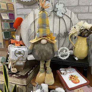 This falls hot color combo!  It will also translate in Spring!