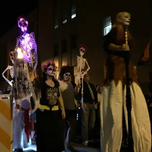 People in stilts. Awesome!