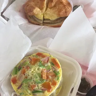 Sausage,egg and cheese croisant / omellette