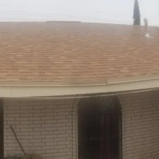 Roof with new shingles, but unrepaired structural damage.