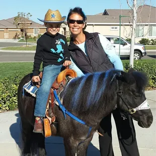 We do PONY PARTIES too..
