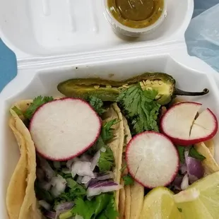 Asada &amp; lengua = $5.90 ...... meh