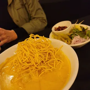 Tonight's special: kao soi w curry broth