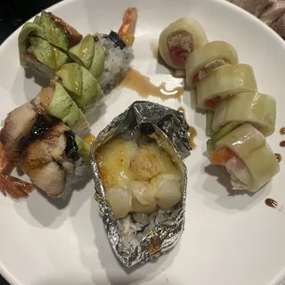 B7. Baked Scallop on California Roll