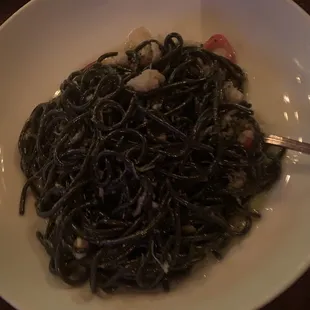Spaghetti nero with Dungeness Crab - recommend!