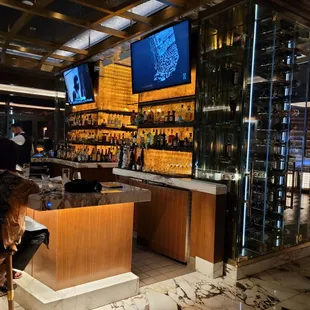 Alle' 66th Floor Lounge (Resorts World International)