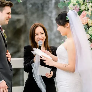 We have trilingual officiant and mc services. Our team are fluent in Cantonese, Mandarin and English