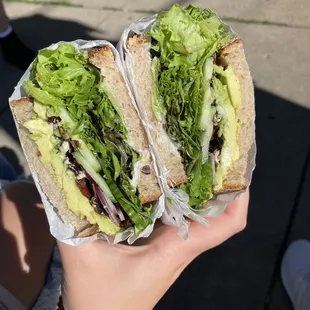 Avocado sandwich