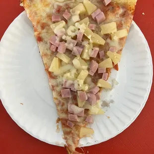 The best Hawaiian pizza off the islands!