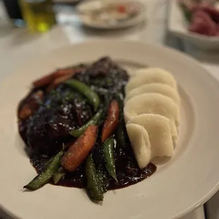 Short rib with horseradish mashed potatoes