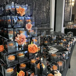 Custom wedding cupcakes