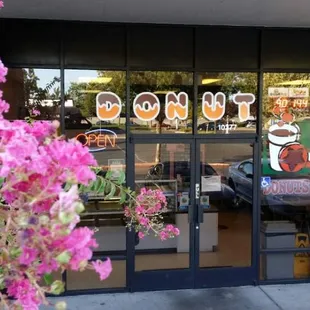 Small little shop where everyone's welcoming and are down to share the love.