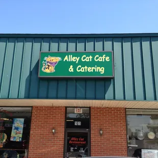 the front of alley cat cafe and catering