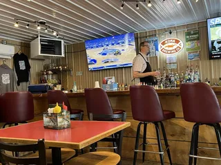 Holly’s Drive In