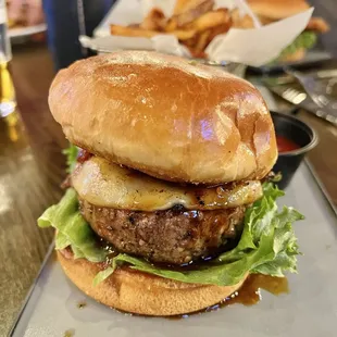 Drunken Pig burger