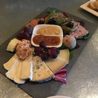 Le Plat des Fromage and Charcuterie