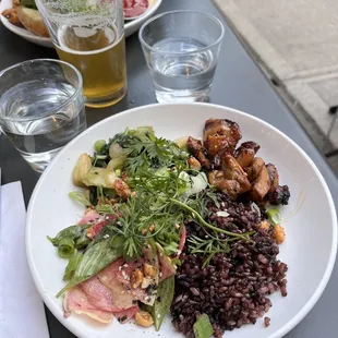 Source Bowl - small quantity of chicken, veggies drenched in oil